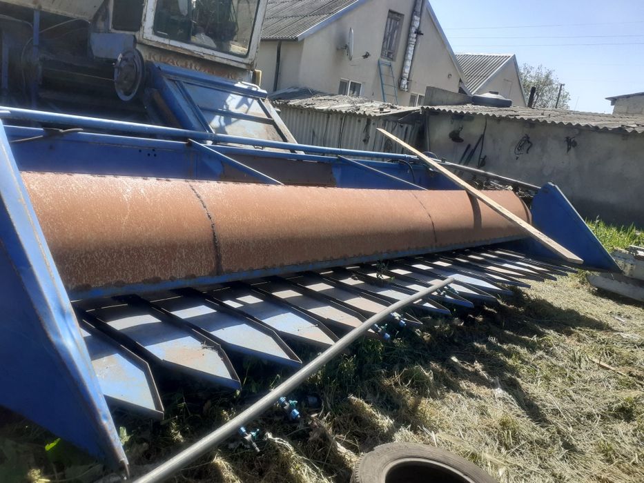 Продам комбайн Енисей-м мтз-82