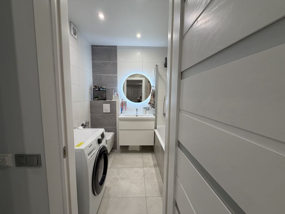 єОселя /ПРОДАЖ З РЕМОНТОМ АВАЛОН зелена 2-кім квартира