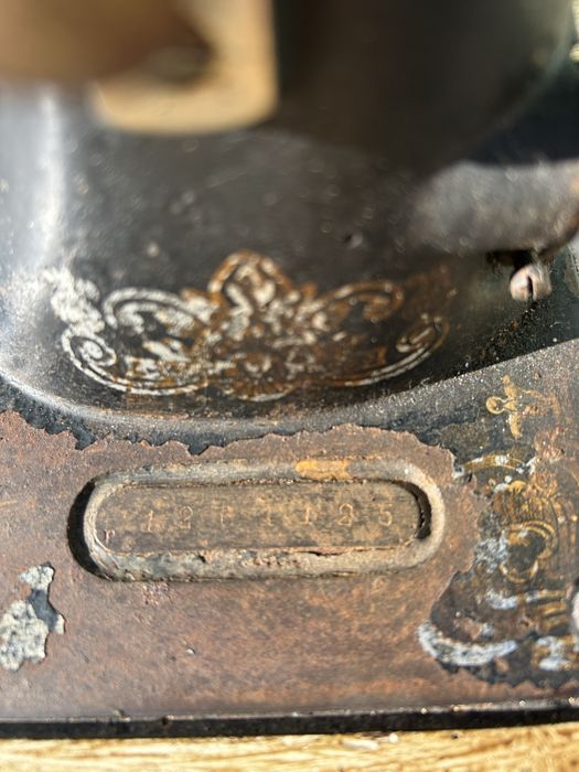 Maquina costura antiga