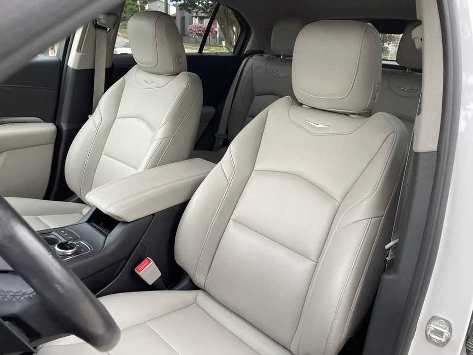 2021 Cadillac XT4 LUXURY