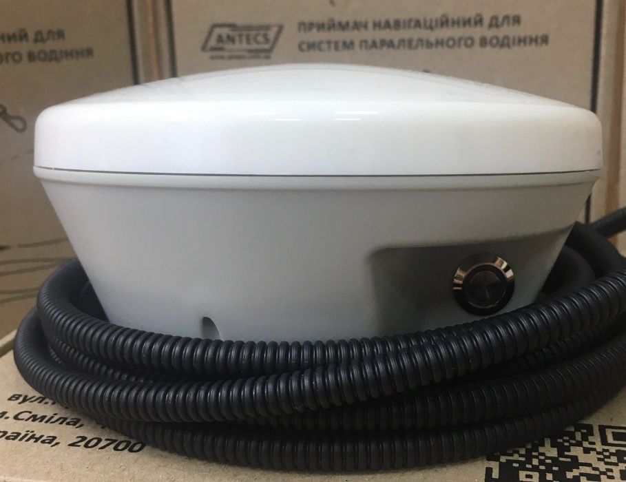 GPS антена для системи паралельного водіння, курсовказівника