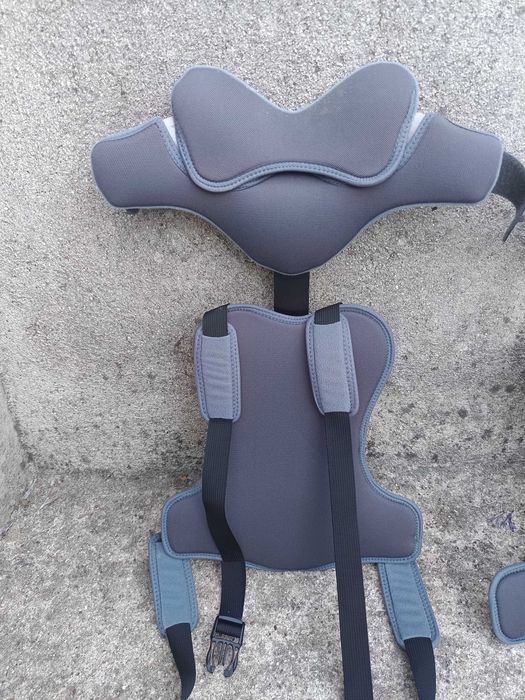 Colar Cervical com Suporte Torácico