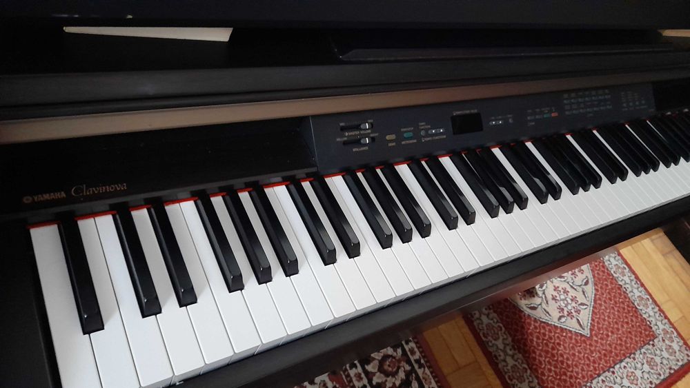 Piano Yamaha CLP 930