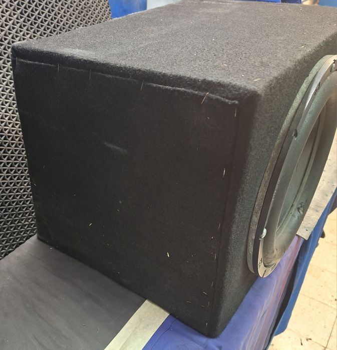 Subwoofer magnat c/caixa