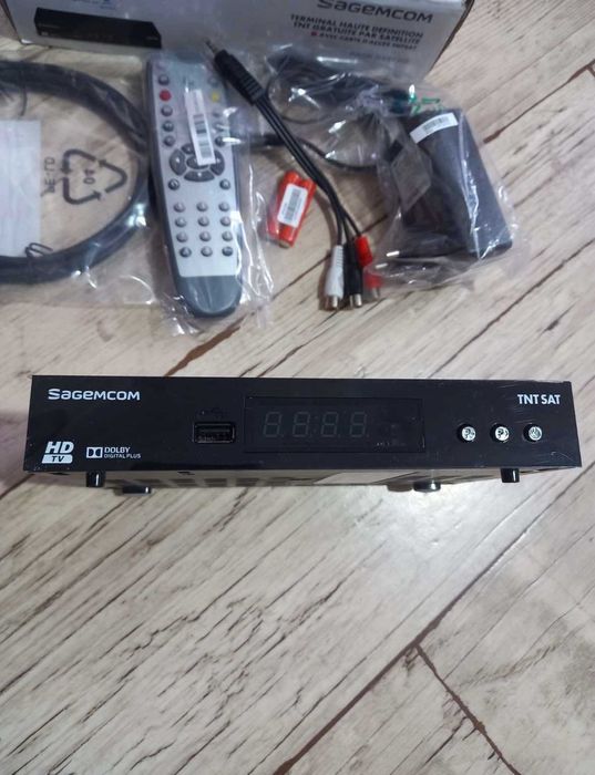 Dekoder satelitarny Sagemcom DS81HD