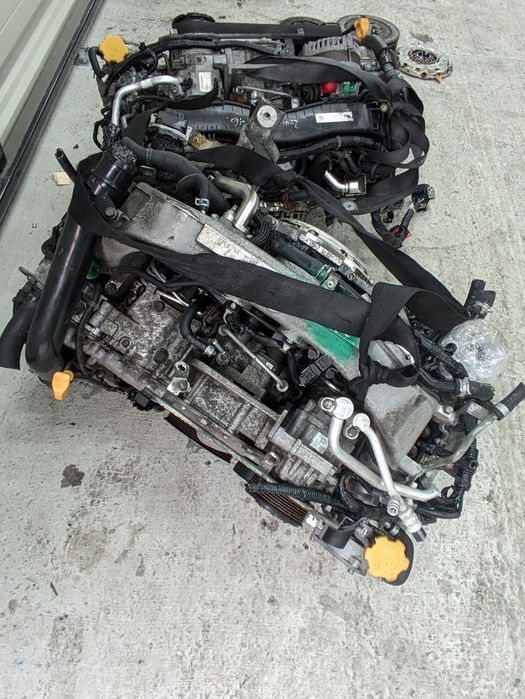 Двигун двигатель мотор Subaru forester outback legacy imрreza ee20