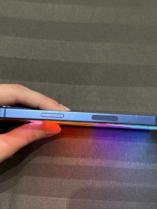 Продам iPhone 13 (R-SIM), 128 GB