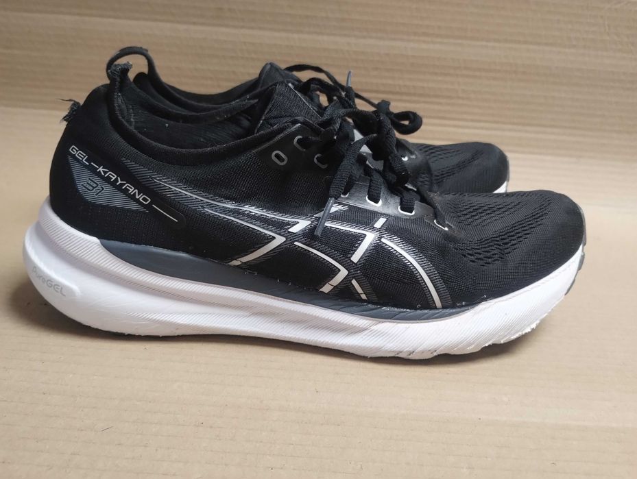 buty sportowe do biegania 44,5 Asics Kayano 31