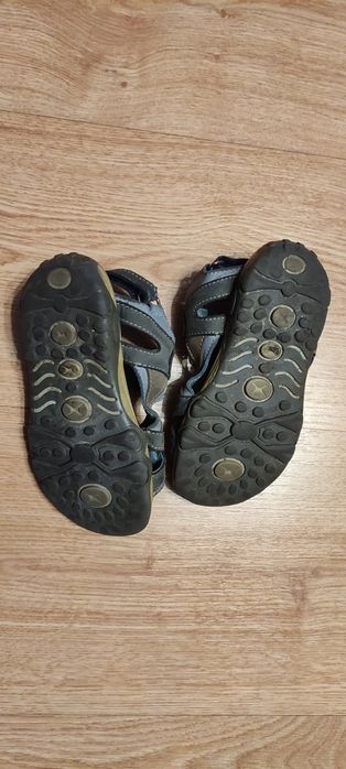 Sandały chłopięce firmy Kornecki rozmiar 24