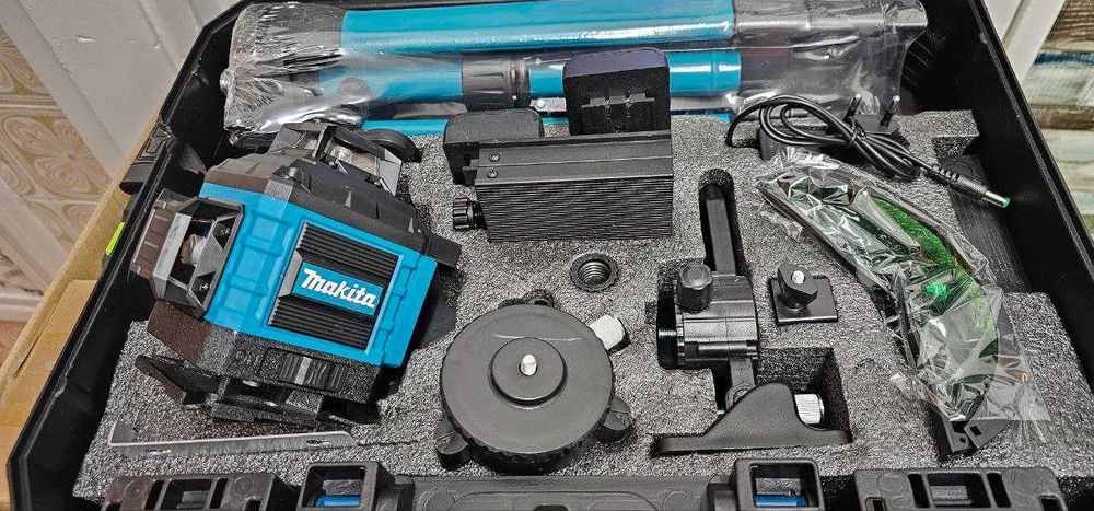 Лазерний рівень 4d  Makita + Тринога 100см