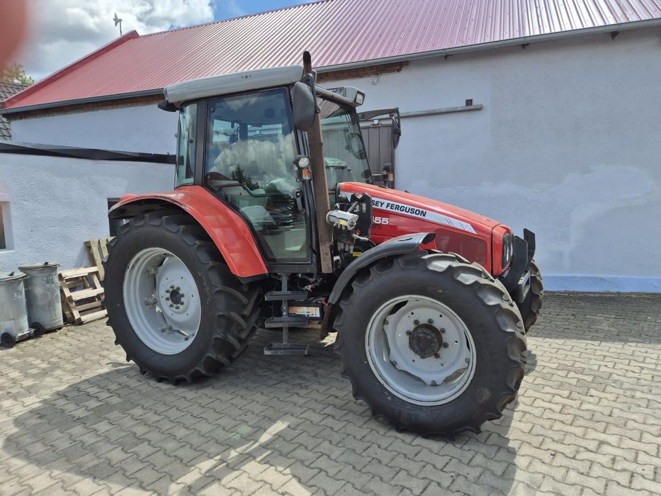 Massey Ferguson 5455 Dyna-4