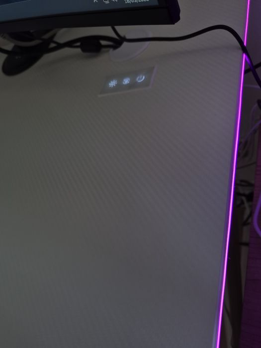 GTX 709W Luminus Secretária Gaming RGB