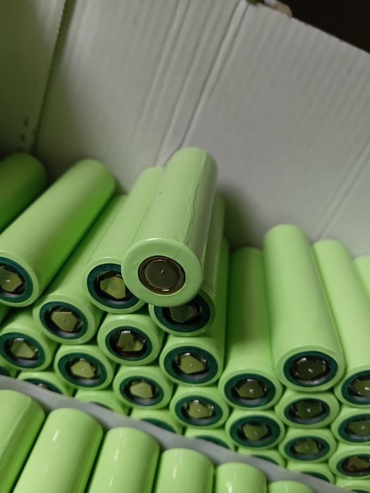 Акумулятори 18650   Tesla