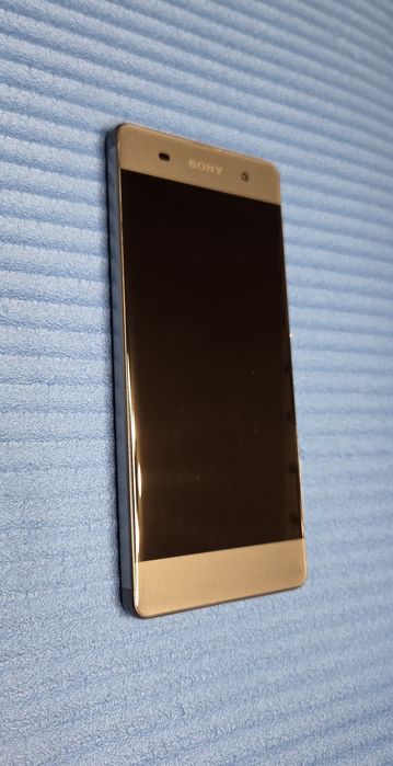 Телефон Sony Xperia XA Dual