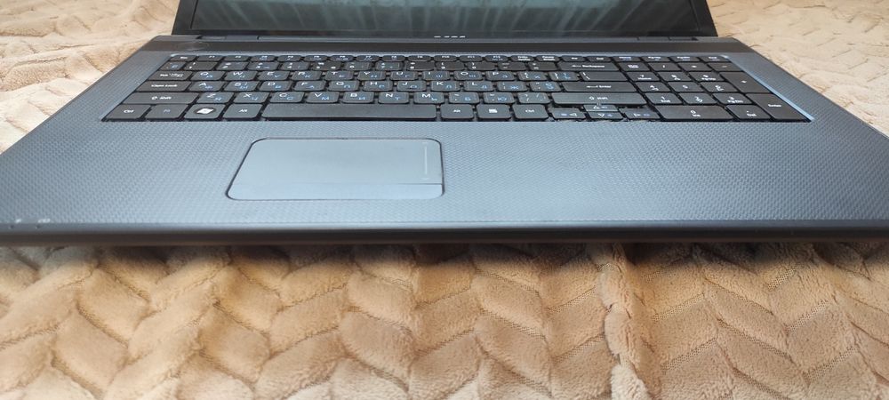 Ноутбук Acer Aspire 7250 (17.3", 8GB RAM)