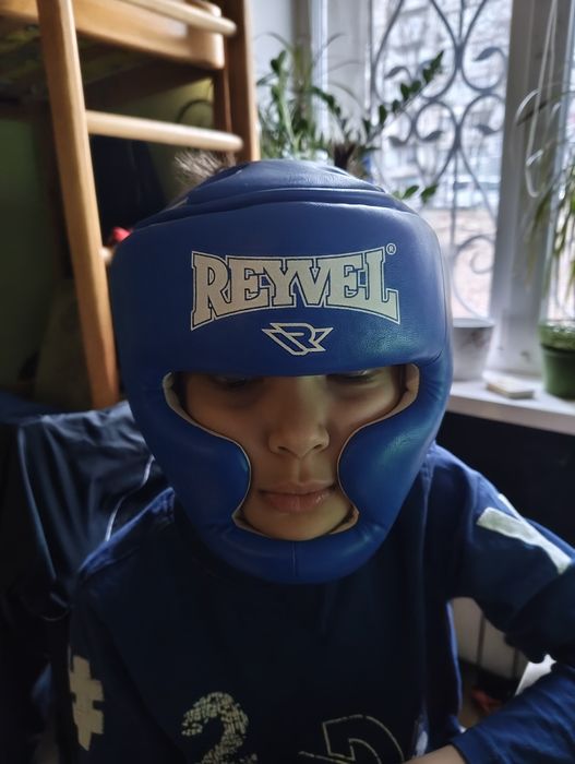 Дитячий набір для єдиноборств/боксу.  Рукавиці, шолом, захист для ніг