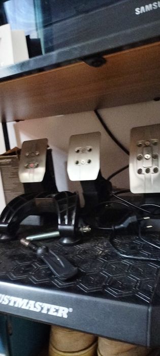 Kierownica Thrustmaster T248 z pedałami do PC/ Xbox Series X/S, Xbox O