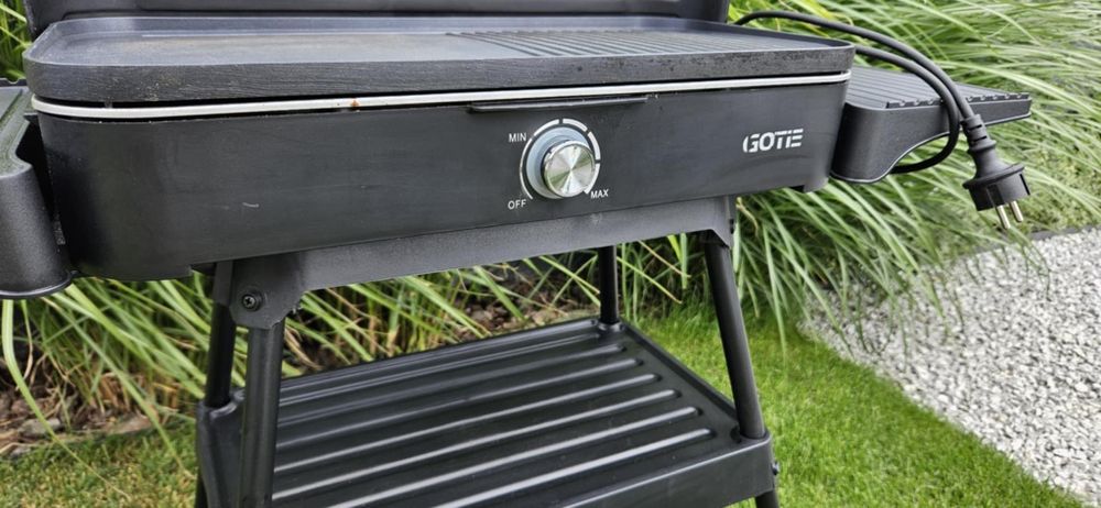 Grill  sprzedam  elektryczny  Gotie Stan  bdb