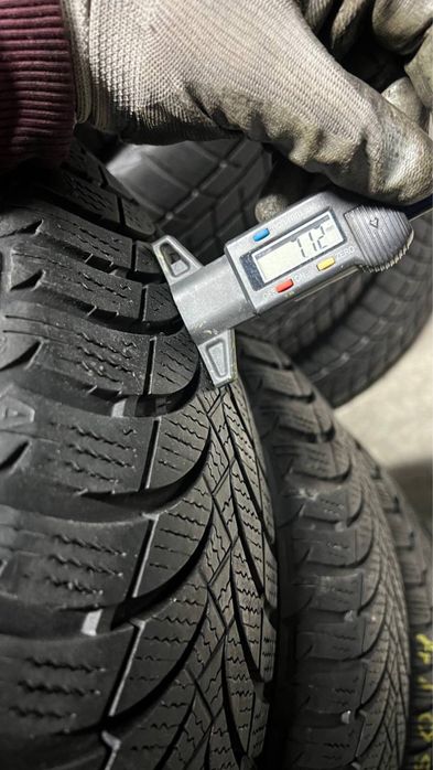 Пара зимової гуми 185/60/14