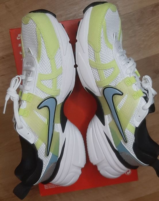 Оригінальні Nike V2K RUN 42.5