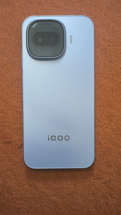 продам IQOO Z11 Turbo