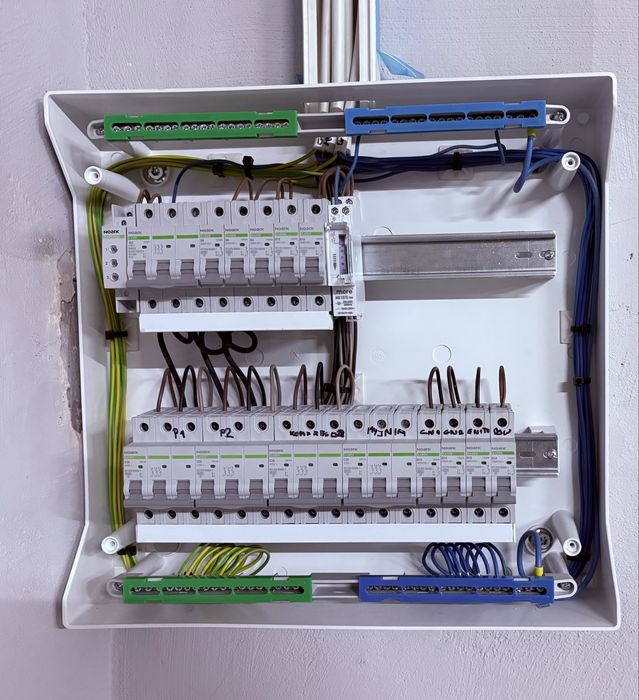 Elektryk / instalacje elektryczne / renowacje / remont