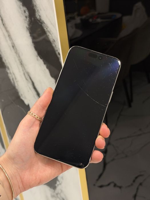 Продам iphone 15 Pro Max 256 gb