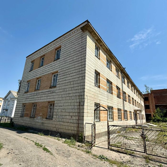 Продається будівля профілакторію та готелю