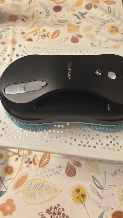 Robô aspirador limpa vidros