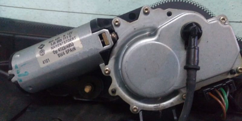 Motor De Limpa Vidro Traseiro Skoda Fabia I (6Y2)
