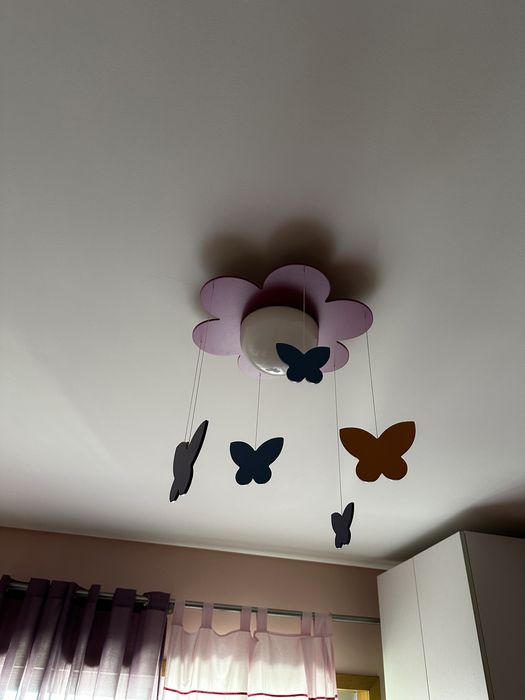 Candeeiro+Cortinados - Quarto Bebé menina