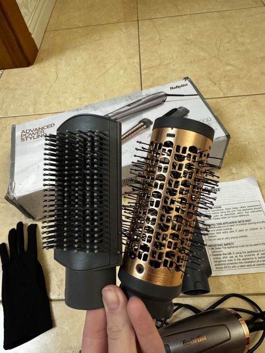 Фен-щітка Babyliss AS136E