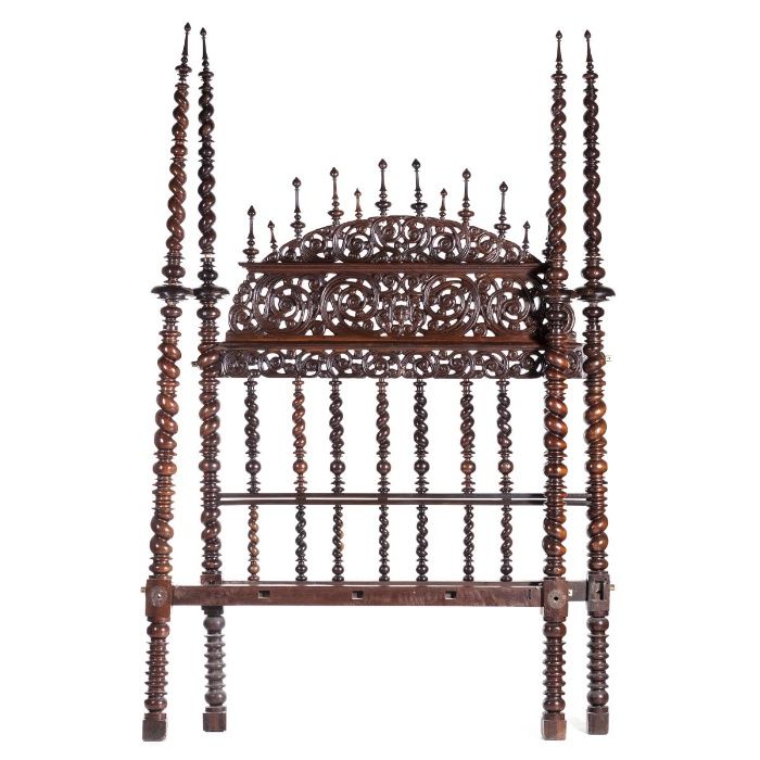 Cama Bilros Pau Santo Séc XVII