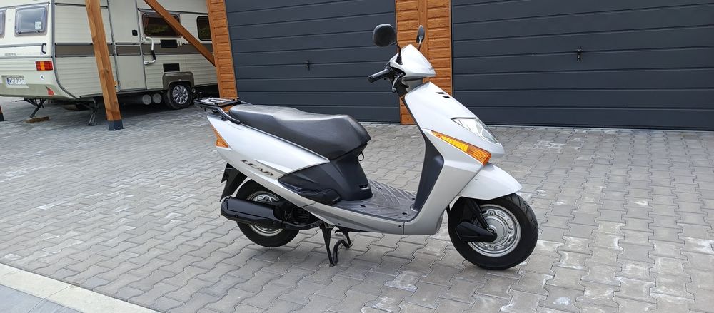 Honda Lead SCV 100