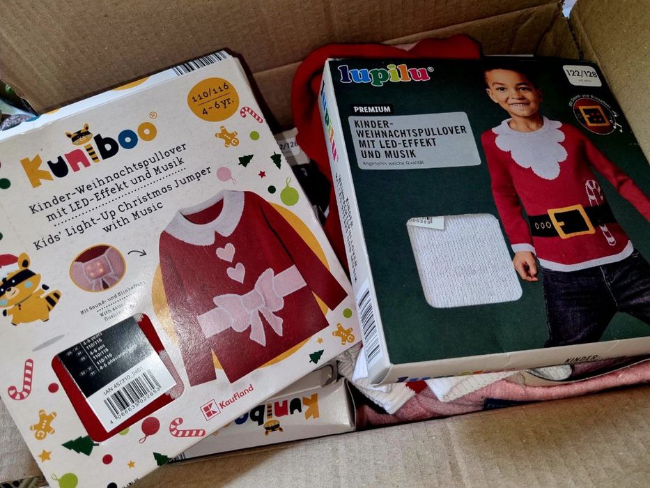 Новогодние детские свитера