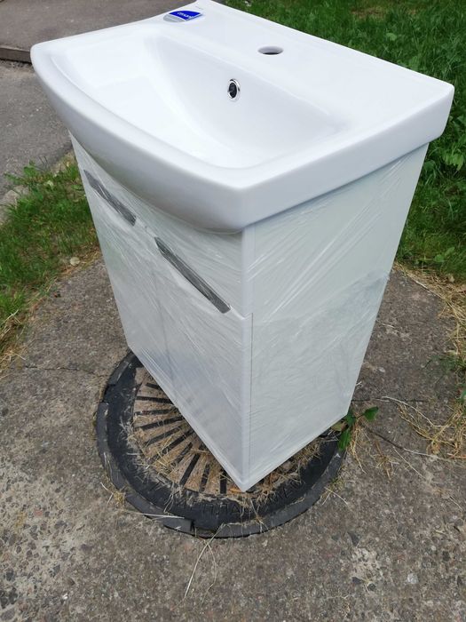 Тумба МДФ плюс умывальник в ванную комнату.