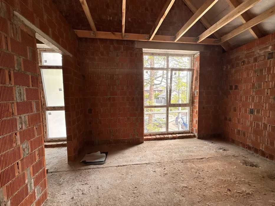 Таунхаус  Від забудовника! 4 спальні + кухня 26 м²! центр.комунікації