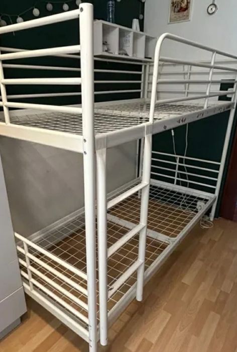 Łóżko dwupiętrowe