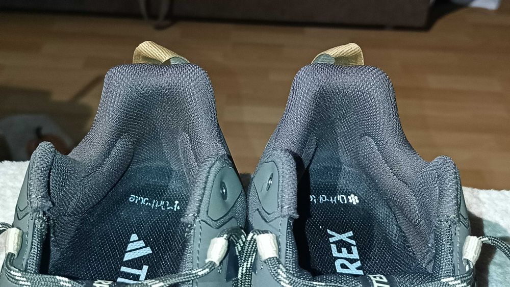 Męskie sneakersy ADIDAS TERREX SKYCHASER AX5 r.46 stan bardzo dobry