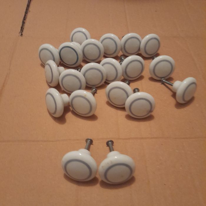 Puxadores ceramica e outros