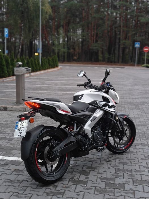 Bajaj pulsar ns 400z
