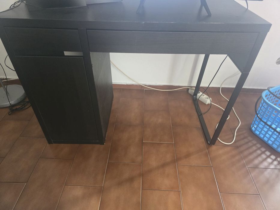 Secretarias e espelho