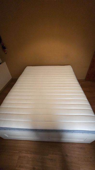 Cama IKEA MALM 160x200 + colchão VALEVÅG + 4 gavetões + estrado