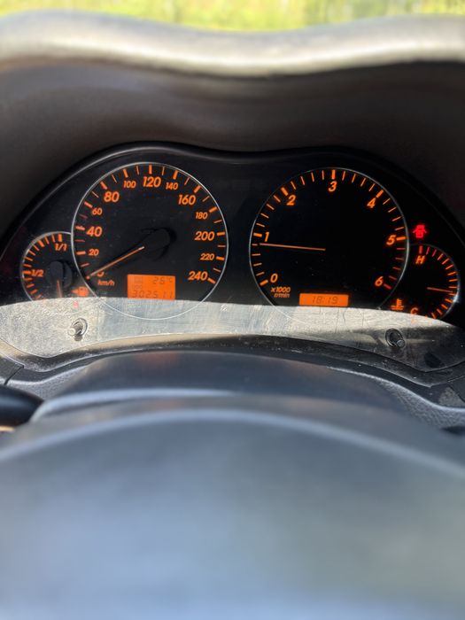Toyota Avensis 2,0 дизель механика