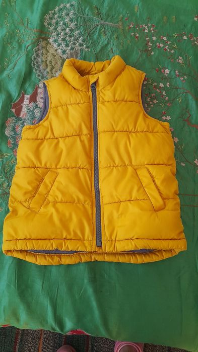 Жилетка old navy на 5 лет