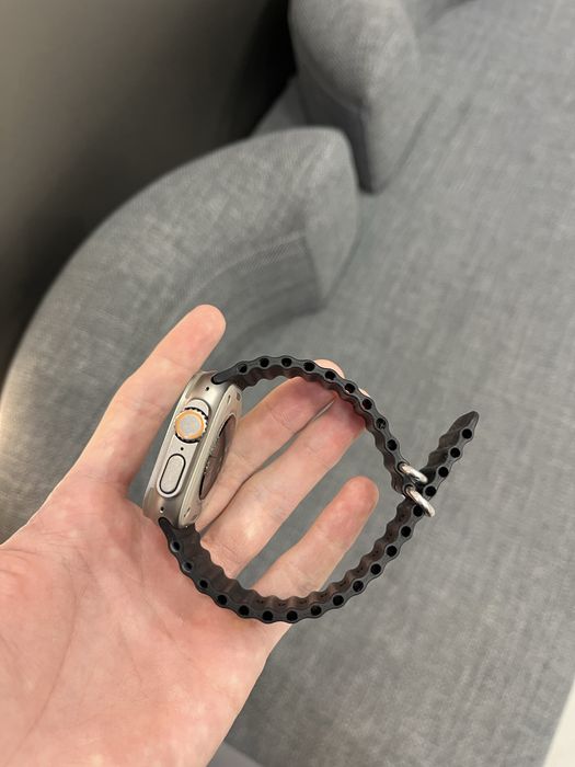 USED Apple Watch Ultra 2 Titanium with Midnight Ocean Band GiGi Store