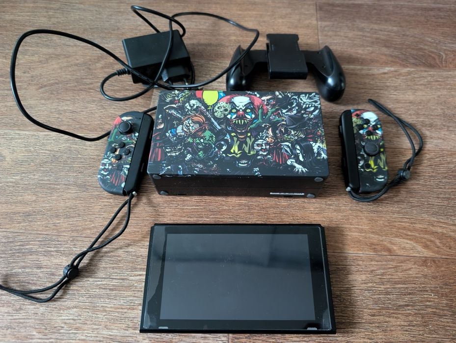 Продам Nintendo switch v1 кастомна (не наклейка)