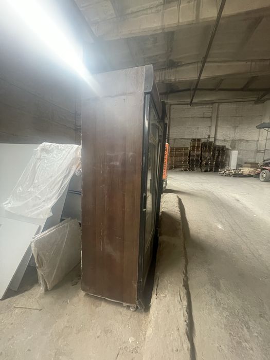 Продам холодильник под ремонт !