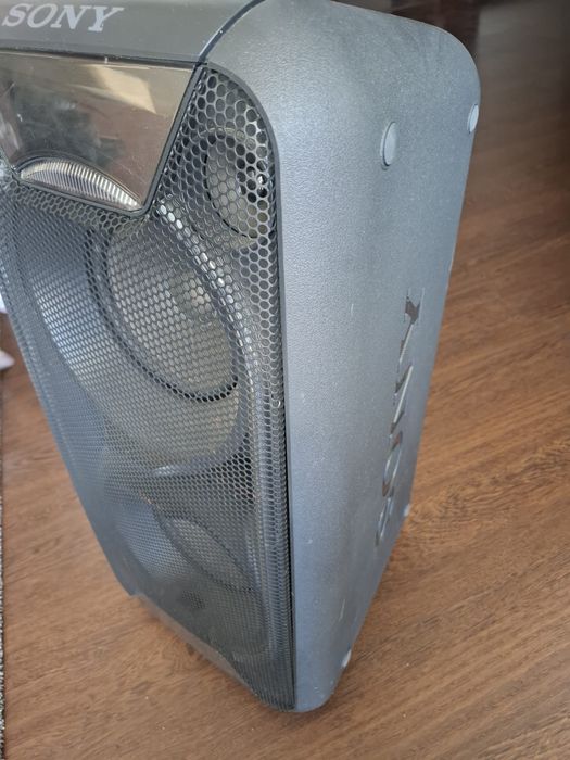 Cluna sony  gtk xb90