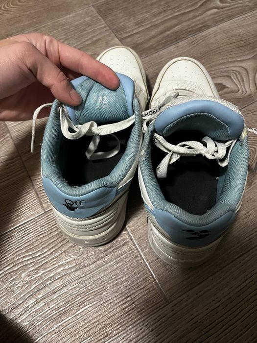 Продам OFF-WHITE OUT OF ofice